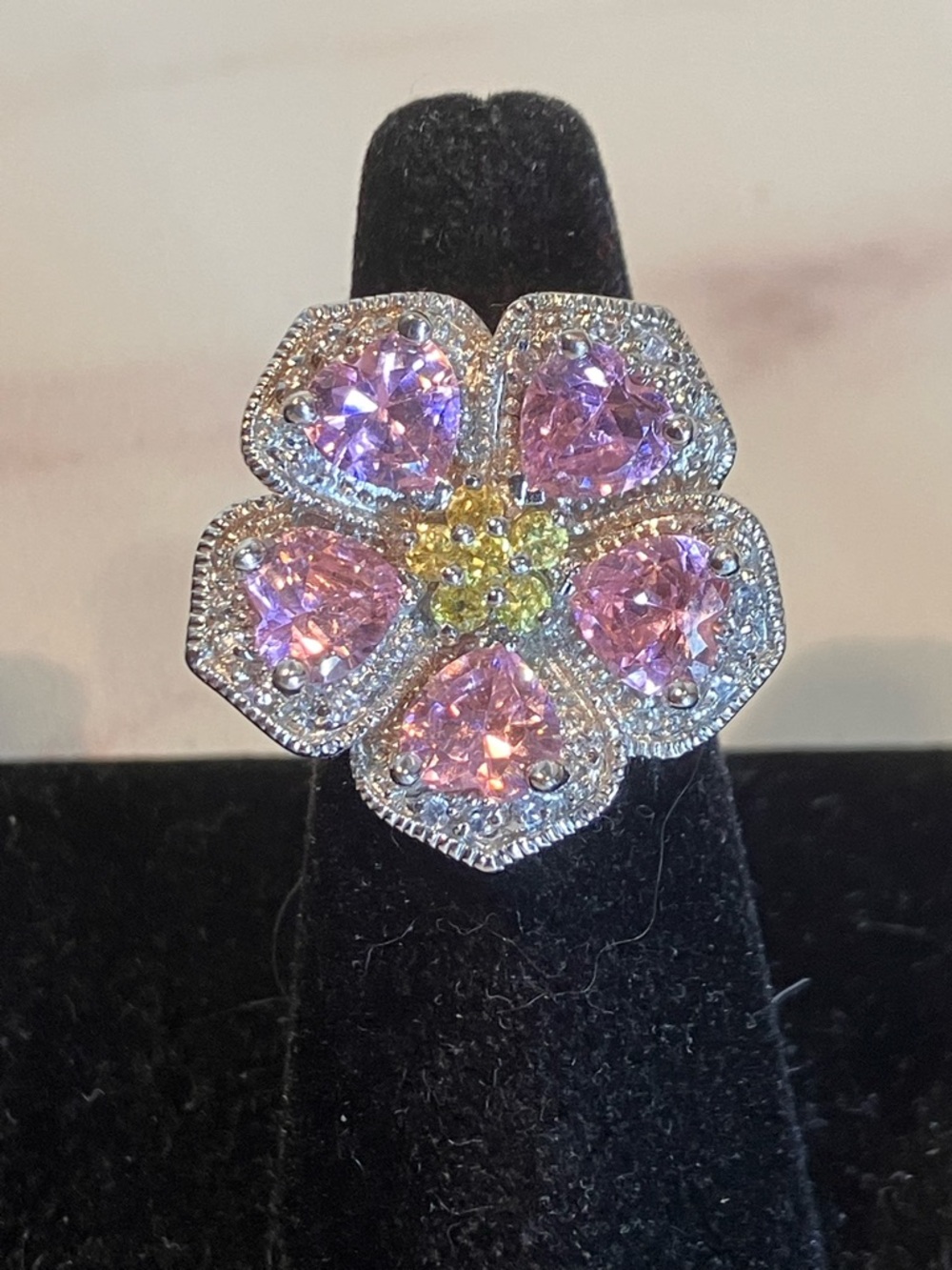 Stunning Hostess only ‘Floral Fantasy’ ring size 7. Truly special award design